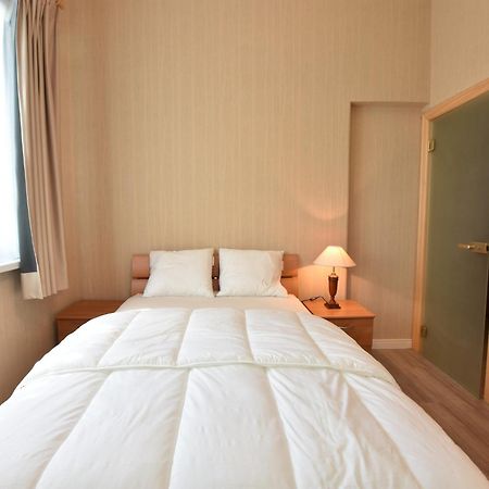 Former Hotel In The Centre And At 50 Metres From The Beach In Panne دي بان المظهر الخارجي الصورة