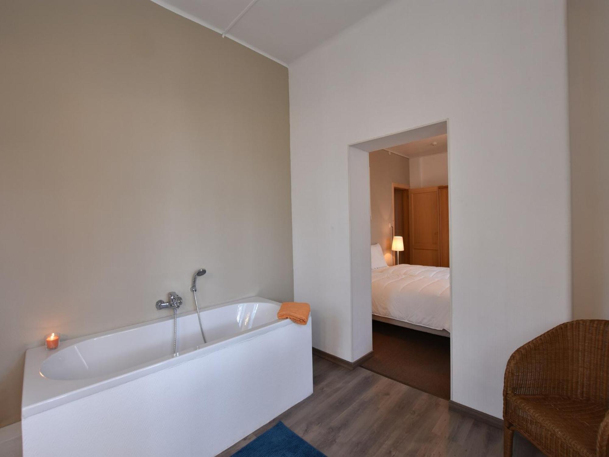 Former Hotel In The Centre And At 50 Metres From The Beach In Panne دي بان المظهر الخارجي الصورة