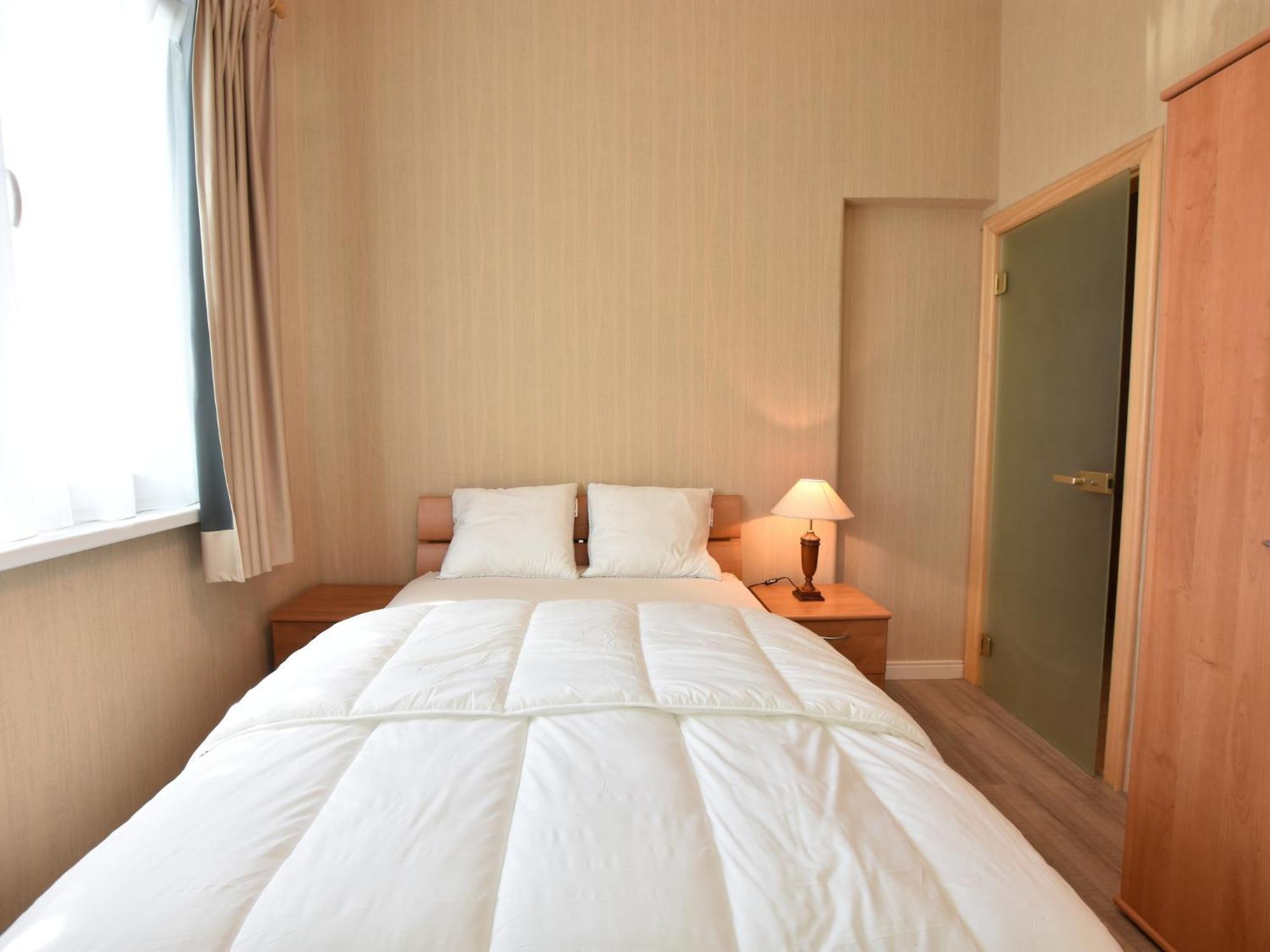 Former Hotel In The Centre And At 50 Metres From The Beach In Panne دي بان المظهر الخارجي الصورة