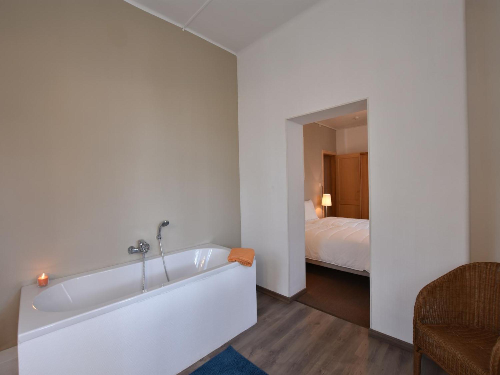 Former Hotel In The Centre And At 50 Metres From The Beach In Panne دي بان المظهر الخارجي الصورة